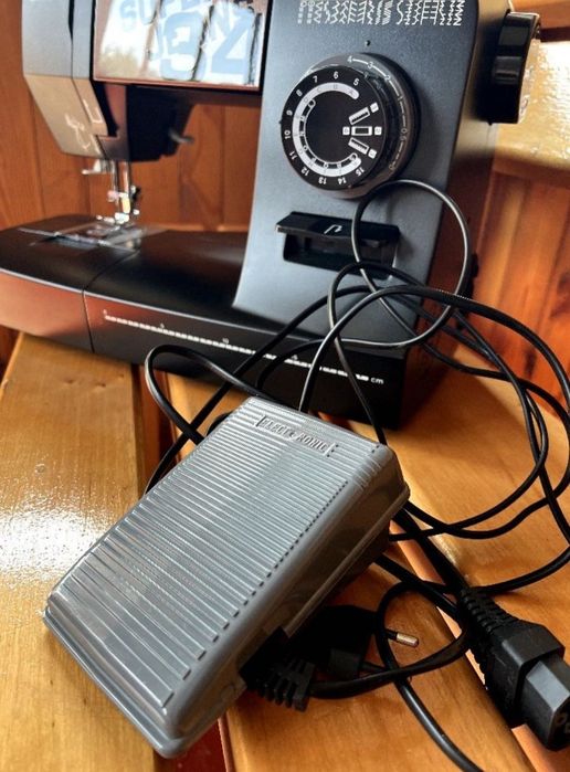 Toyota швейна машинка