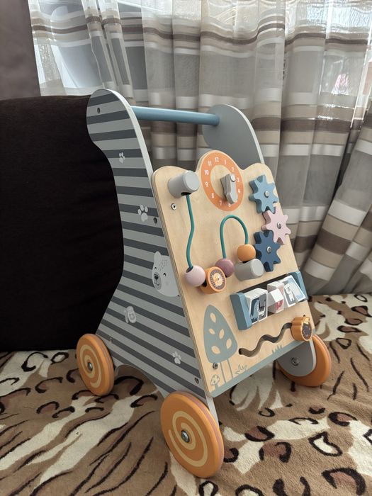 Дитячі ходунки на колесах Viga Toys PolarB з бізібордом