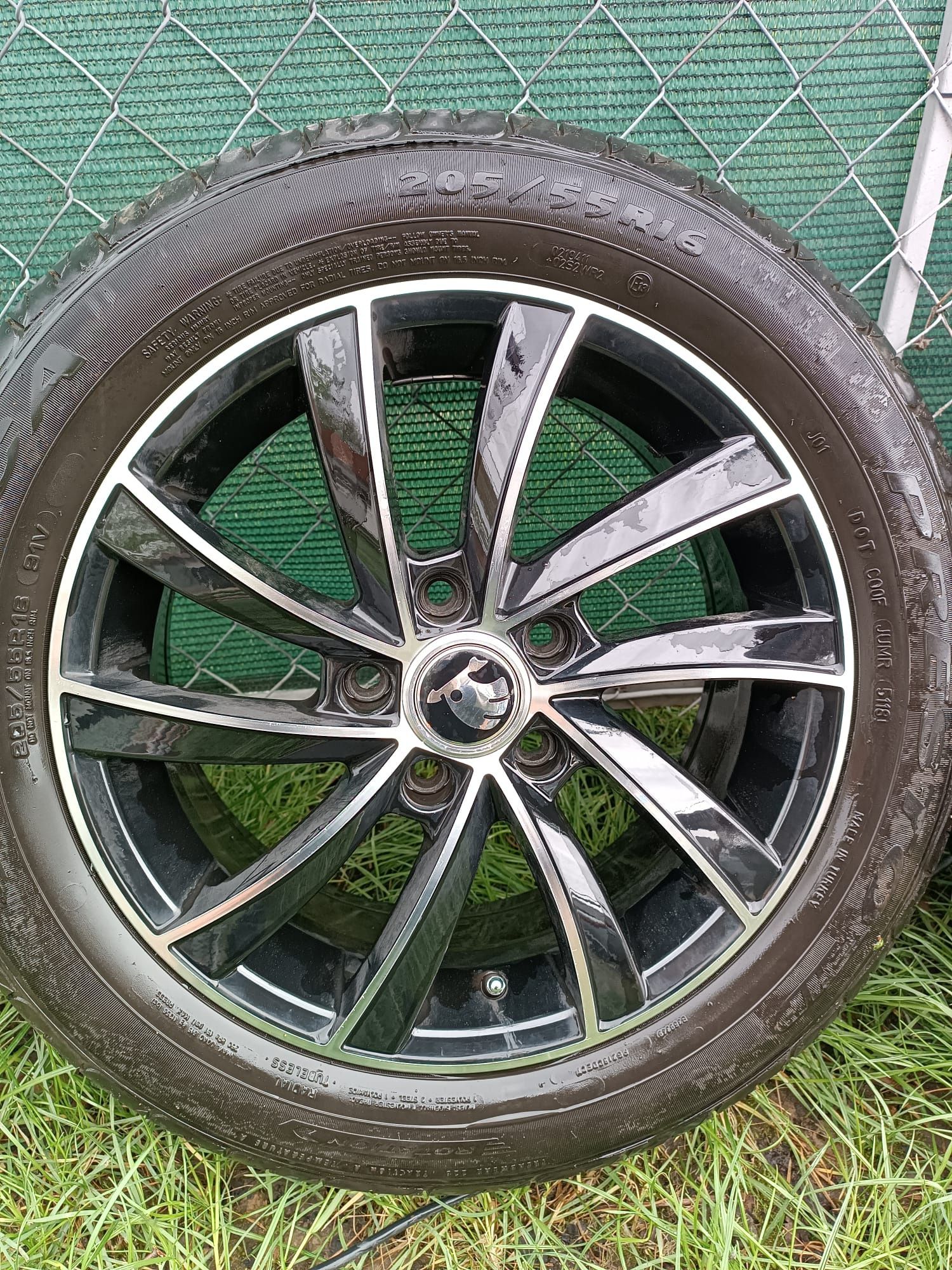 Alufelgi opony 16 cali 5x112 Skoda Octavia III