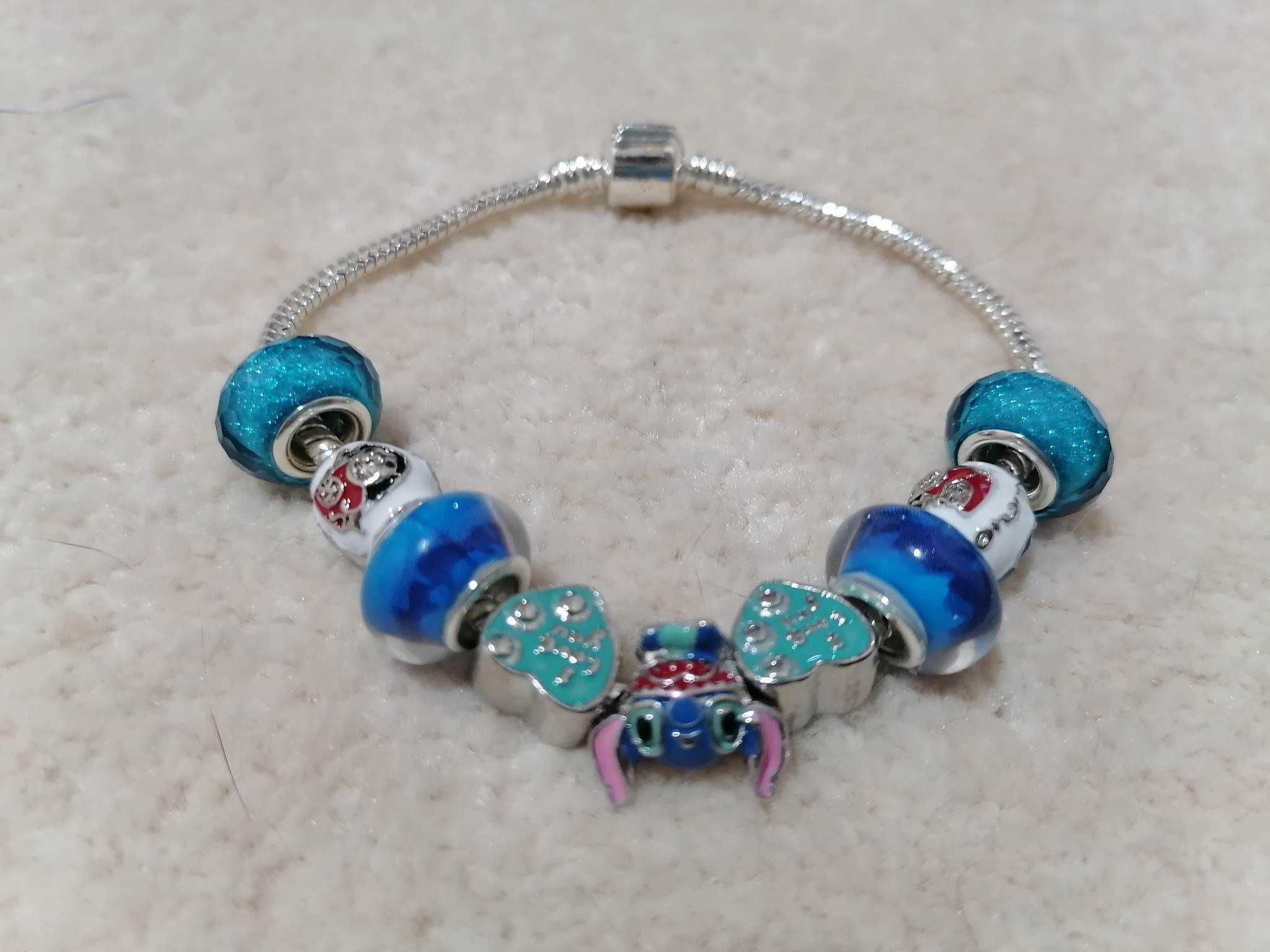 Pulseiras tipo pandora Stitch