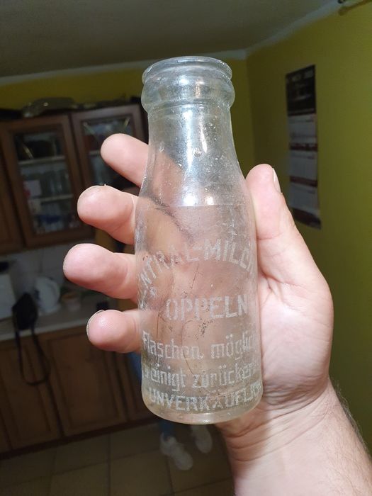 Antyczne butelki Opole Namysłów korki ,apteczne