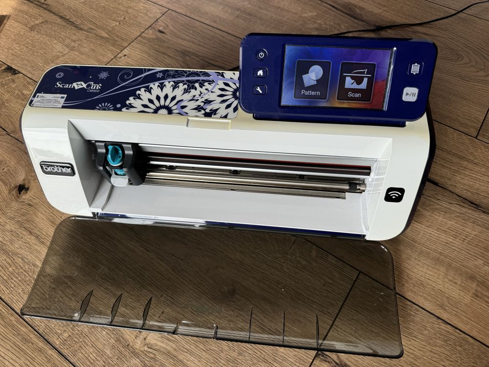 Ploter tnący Brother ScanNCut CM900