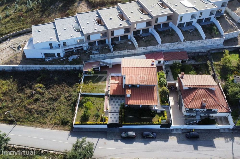 Moradia, Esmeriz e Cabeçudos