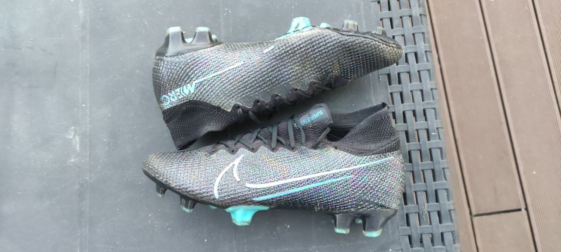 Uzywane korki profesjonalne Nike Mercurial Superfly 7 Elite FG r. 39