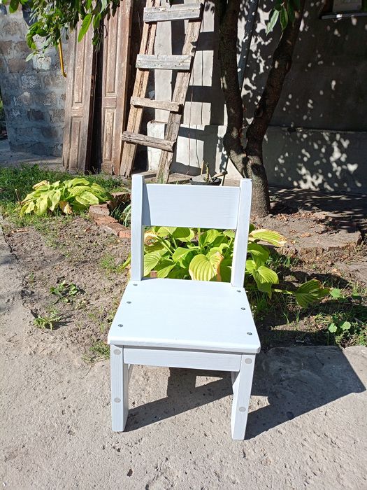 Продам надёжные детские стульчики