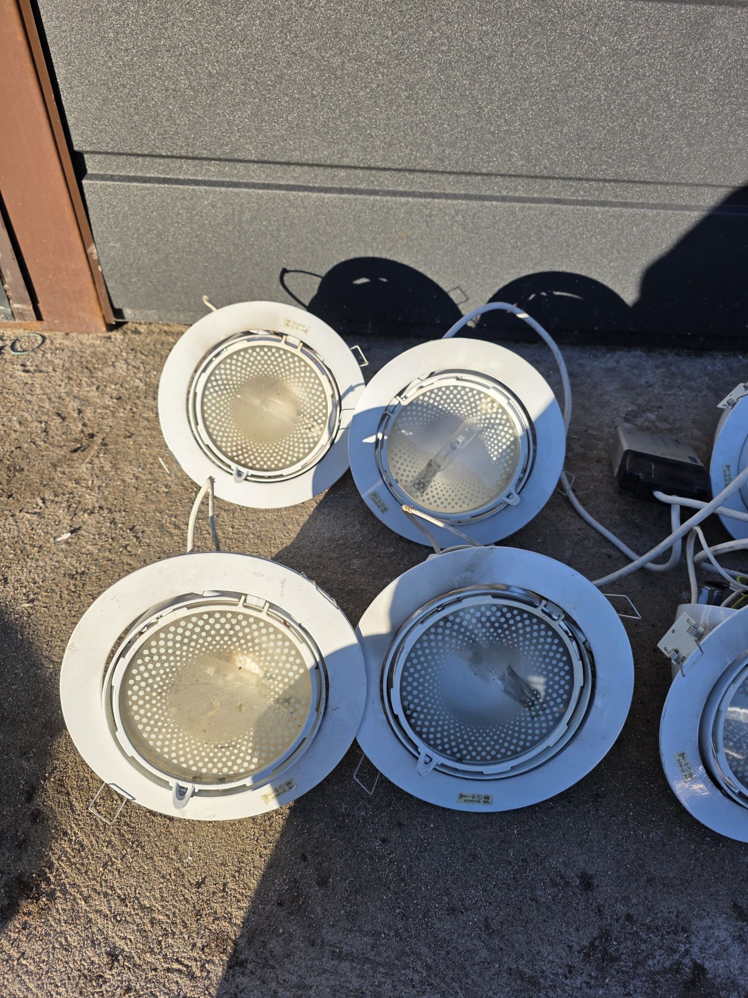 Lampy Do Garażu Lampa Garaż Mocne Super Oświetlenie Dają Dużo Swiatła