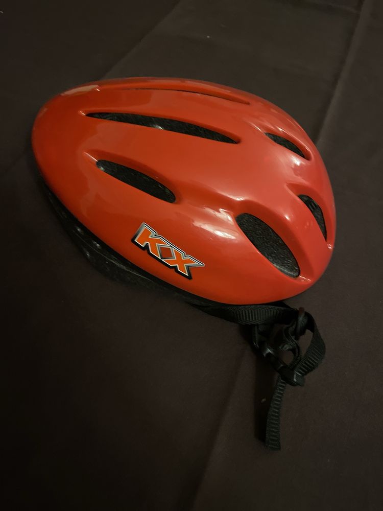 Capacete de bicicleta para criança em ótimos estado