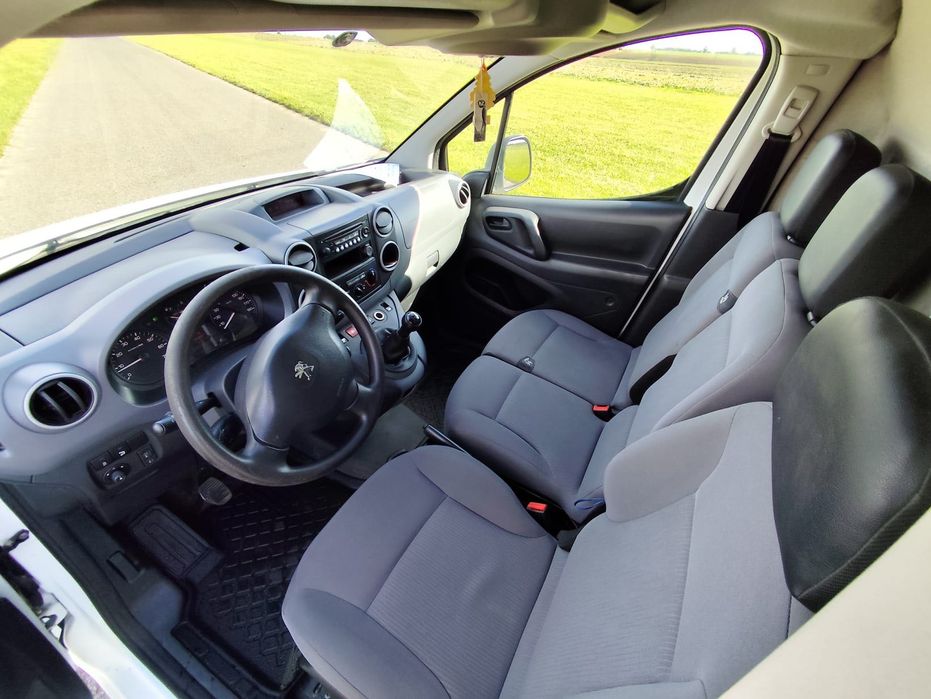 Partner Berlingo maxi long 3 osoby klima zabudowa regał