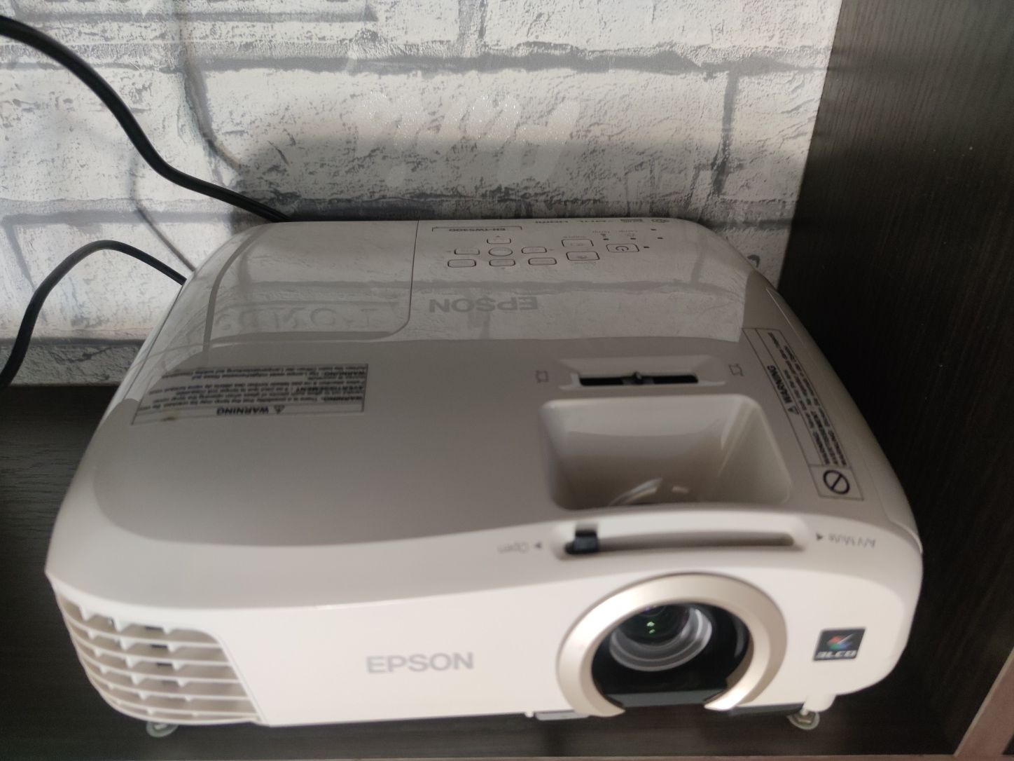 Проектор Epson EH-TW5300 + кріплення
