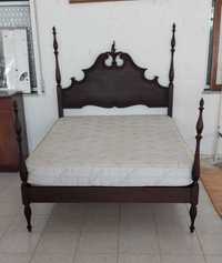 Cama de Casal Completa (CONSISTENTE)