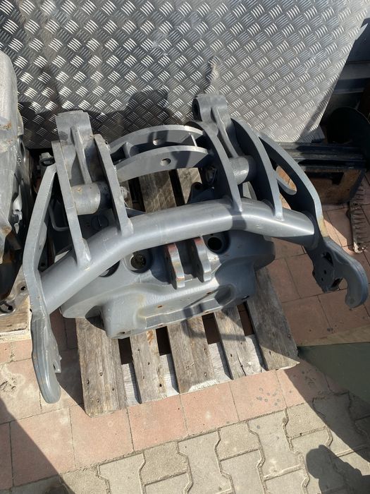 Przedni tuz do Massey Fergusson seria 8000