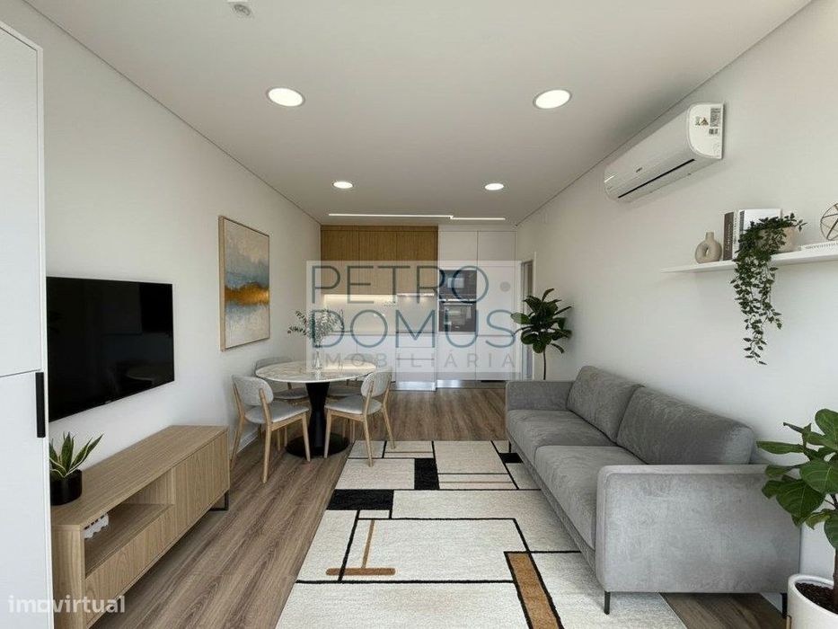 T1 Totalmente Renovado Com Garagem E Arrecadação - Benfica