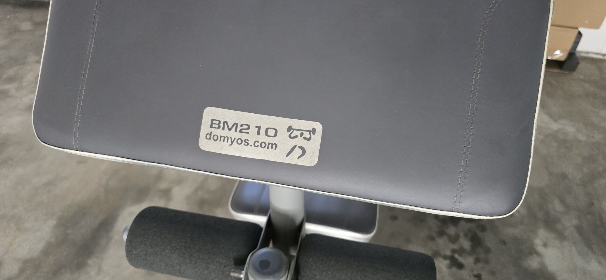 Banco com pesos 55kg.