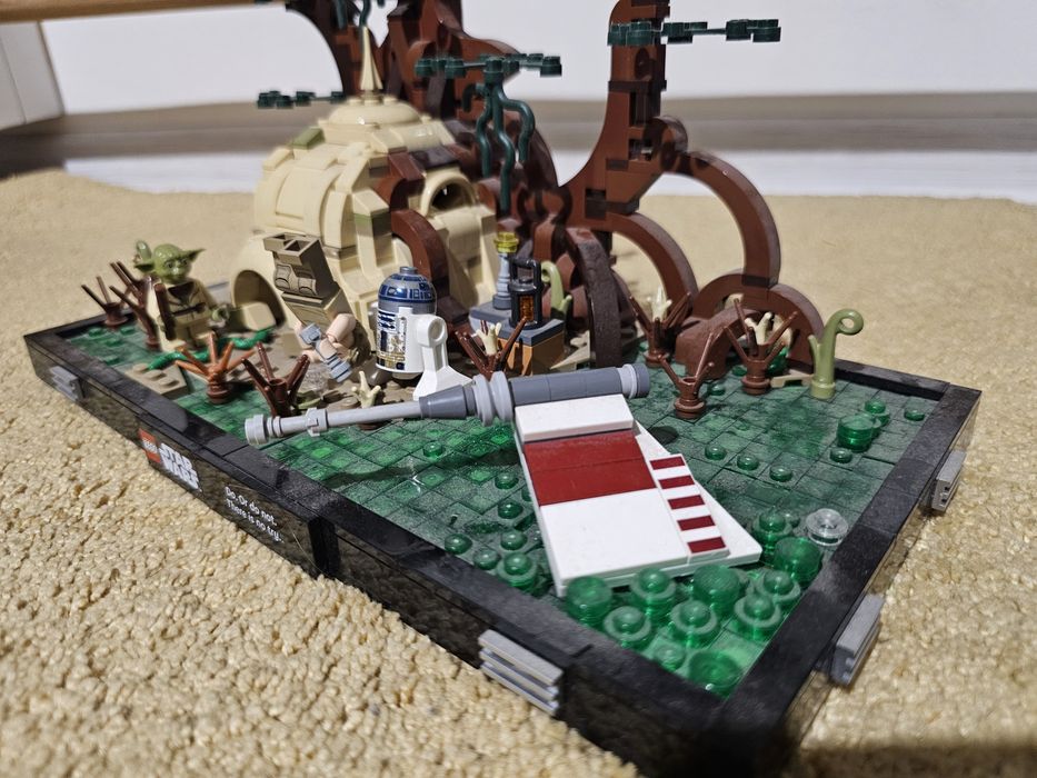 Zestaw Lego Star Wars 75330 Dagobah Diorama