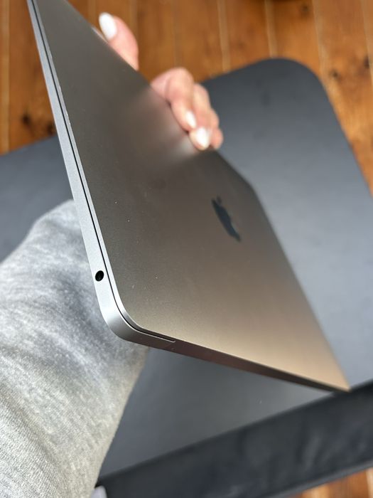 Macbook Air M1 13” 2020 8GB