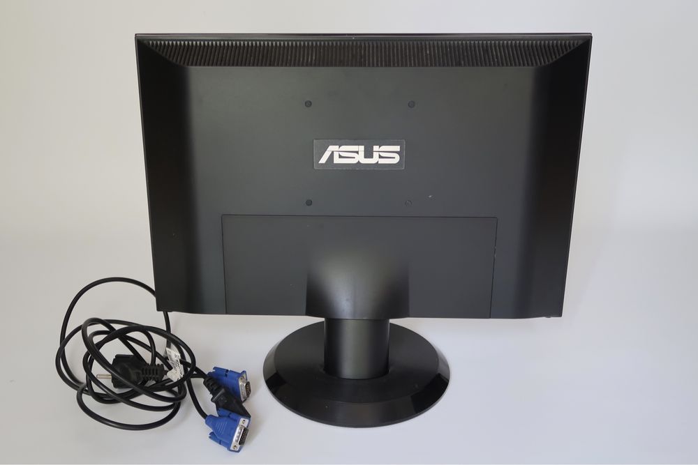 Monitor LCD Asus VW192S 19 cali sprawny komplet