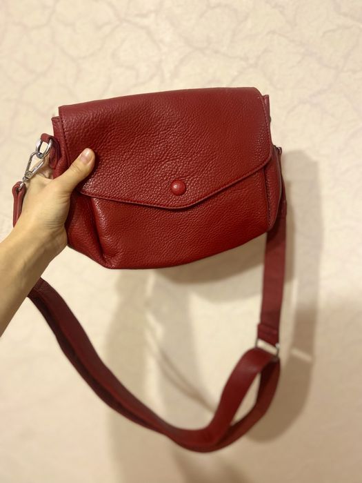 Сумка шкіряна гнила вишня червона крос боді повсякденна жіноча клатч