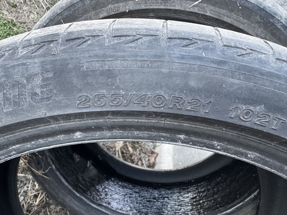 255/40/21 Bridgestone
