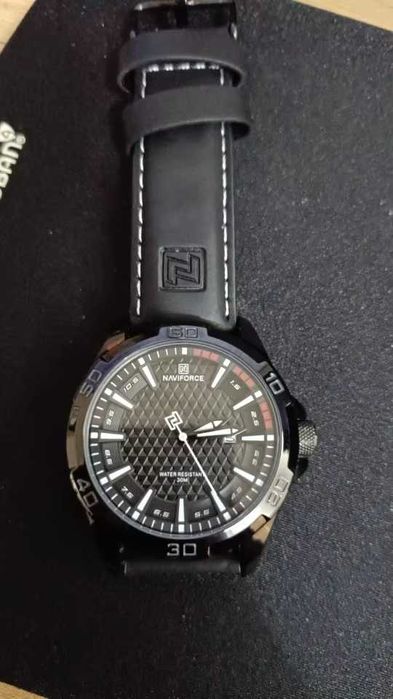 Часы кварцевые NAVIFORCE