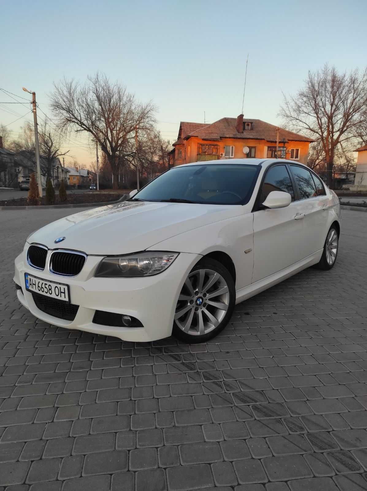 BMW 328i E90 2011 (БМВ Е90)