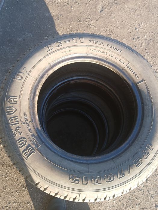 Продам літню гуму 13