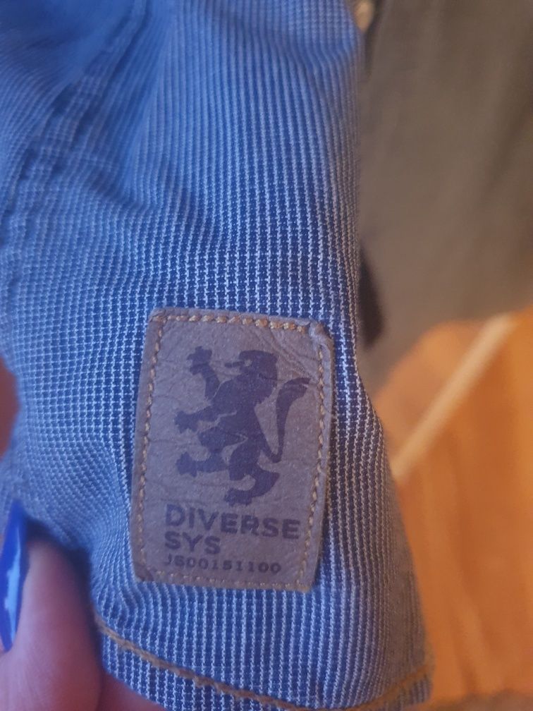 Koszula slim firmy diverse