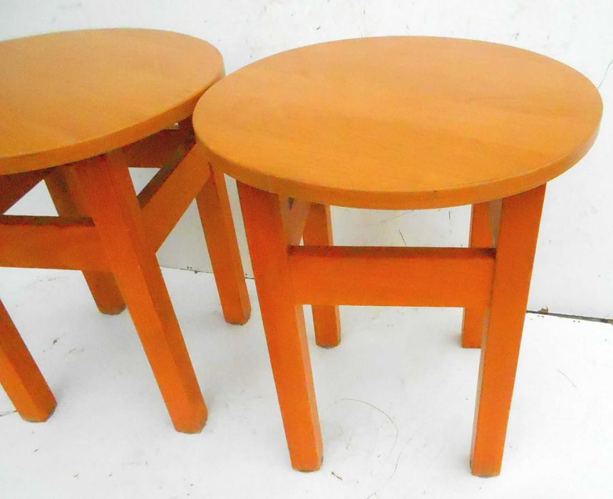 Taboret drewniany, stolik okrągły