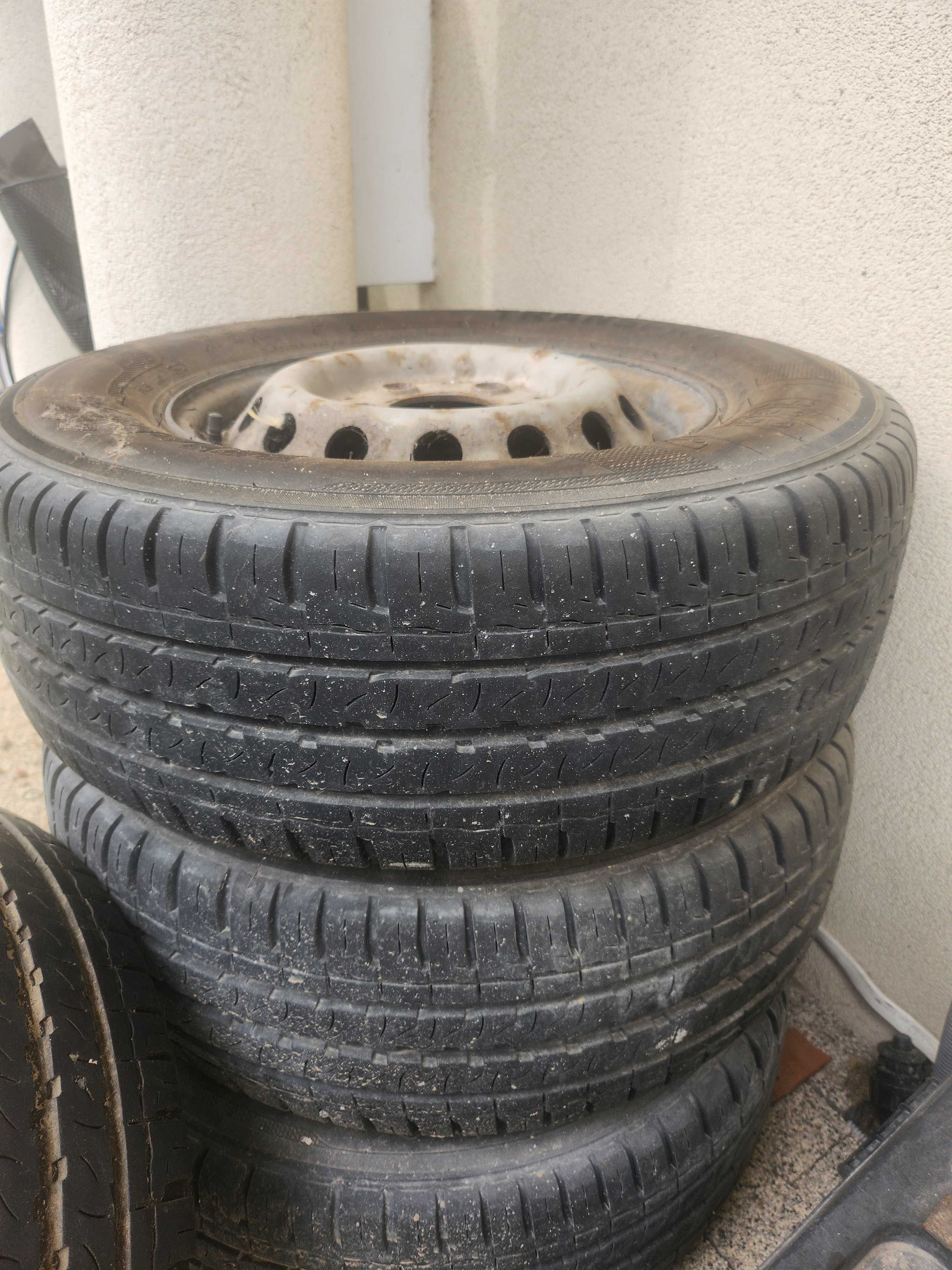 Letnie całe koła z felgami 15'' Kleber 225/70R/15c wzmacniane