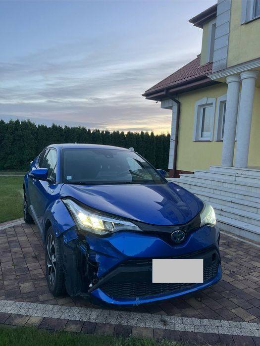 Toyota C-HR 1.8 Hybrid Lekko Uszkodzony