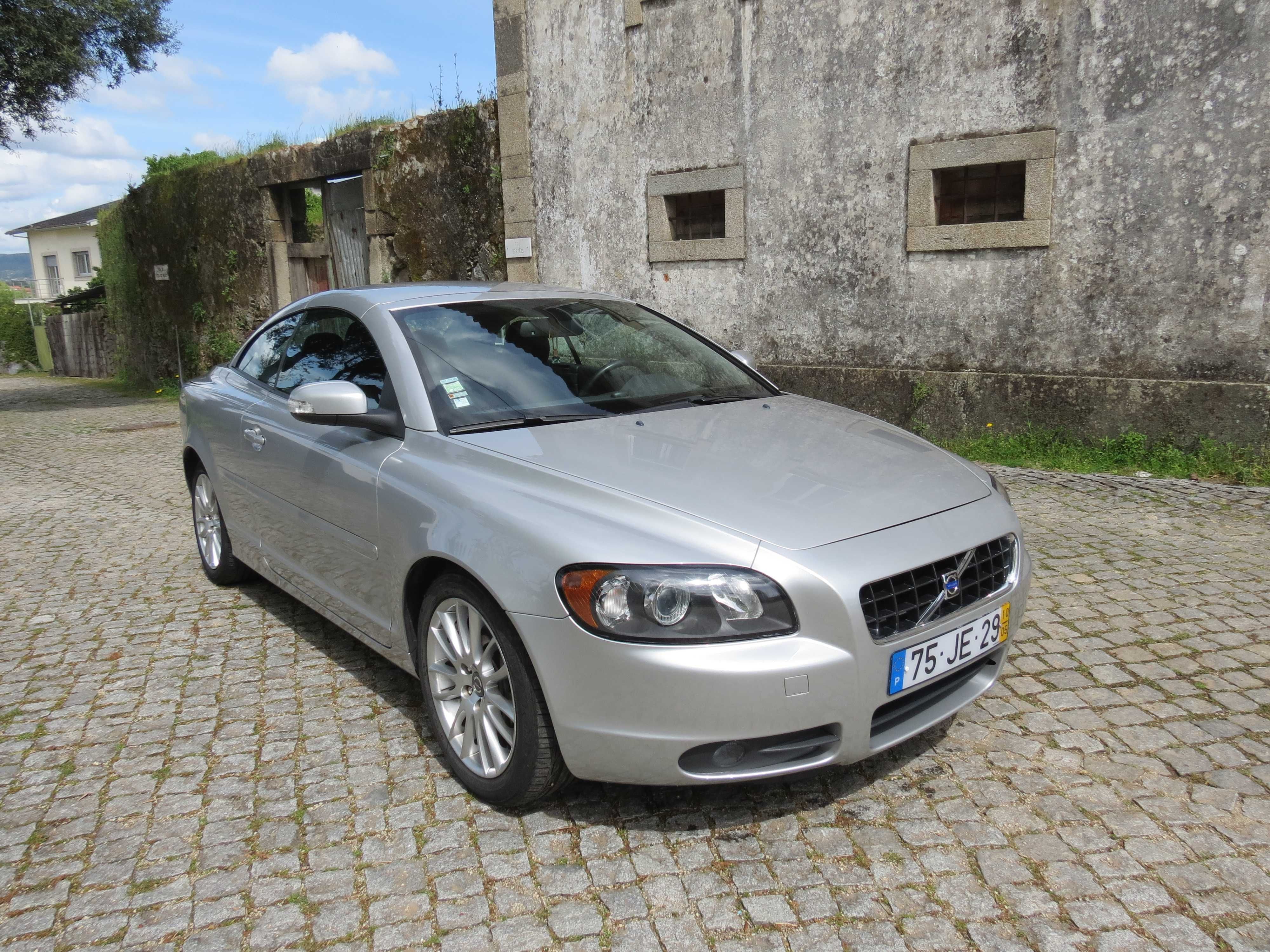 Volvo C70 2.0D caixa manual