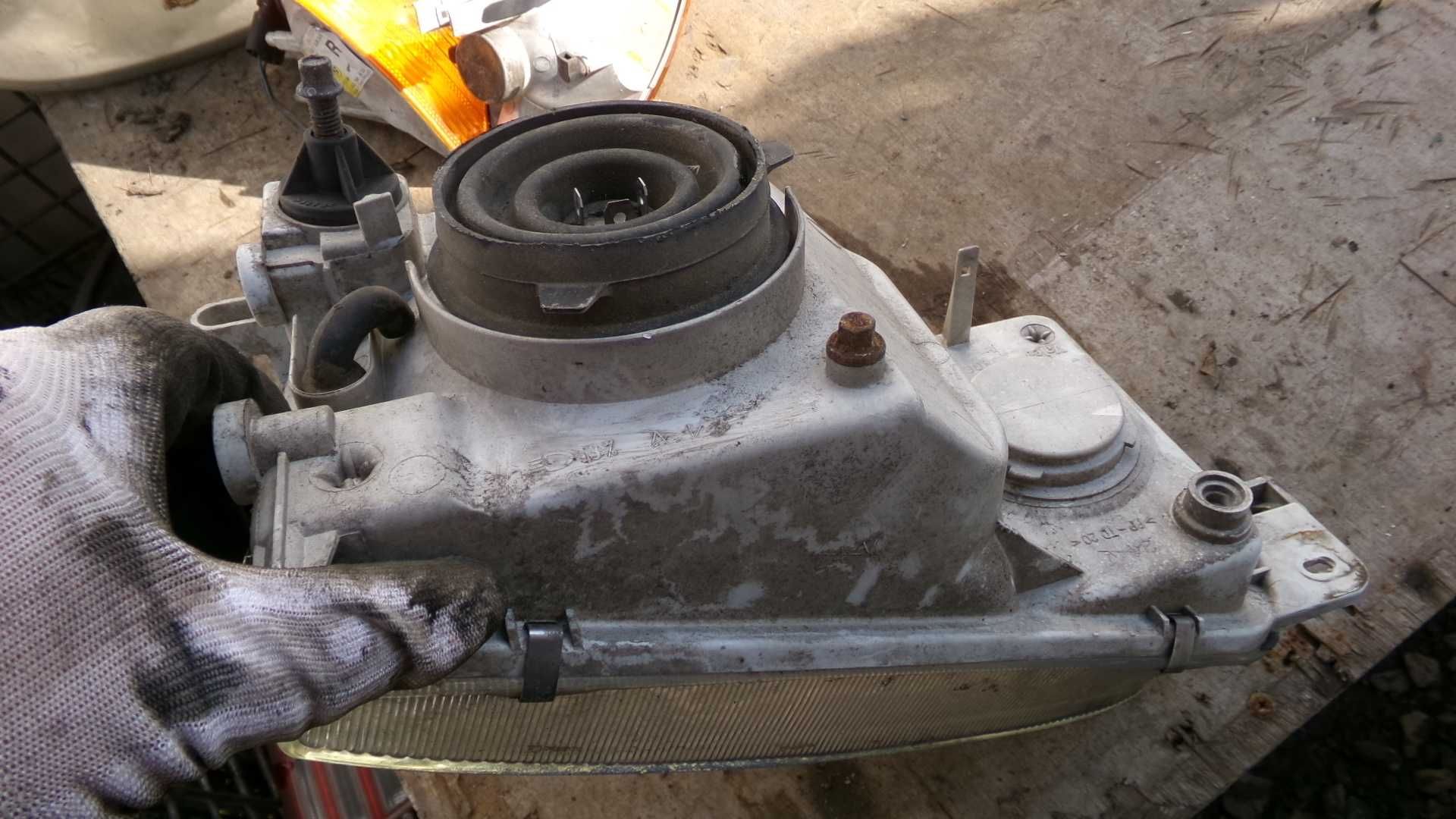 Mar5 Lampa przednia prawa nissan serena reflektor prawy wysyłka