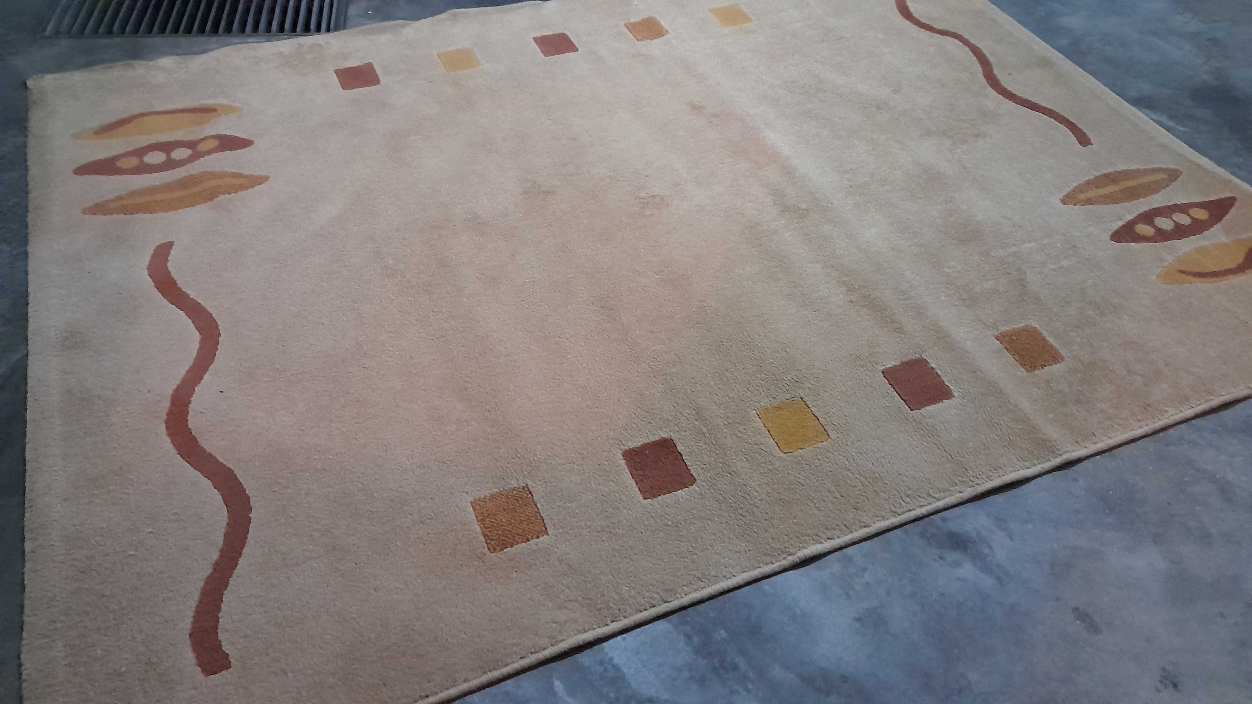 Carpete bege para sala ou quarto
