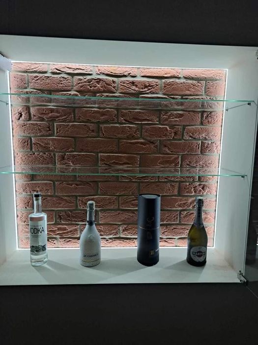 Malowanie ścian Układanie paneli Tynki dekoracyjne Wykończenia wnętrz