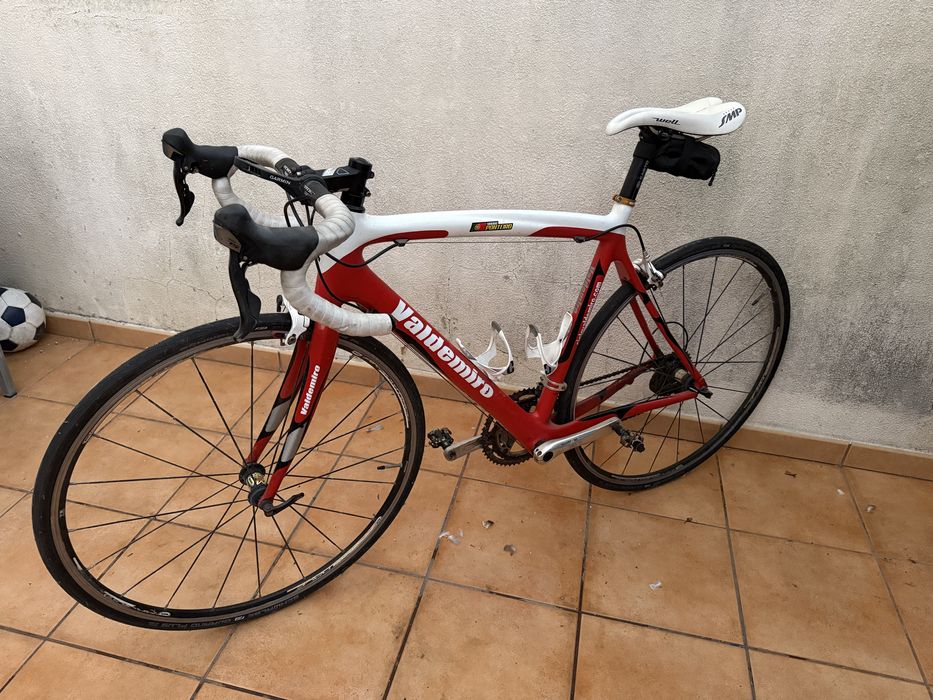 Bicicleta de estrada carbono