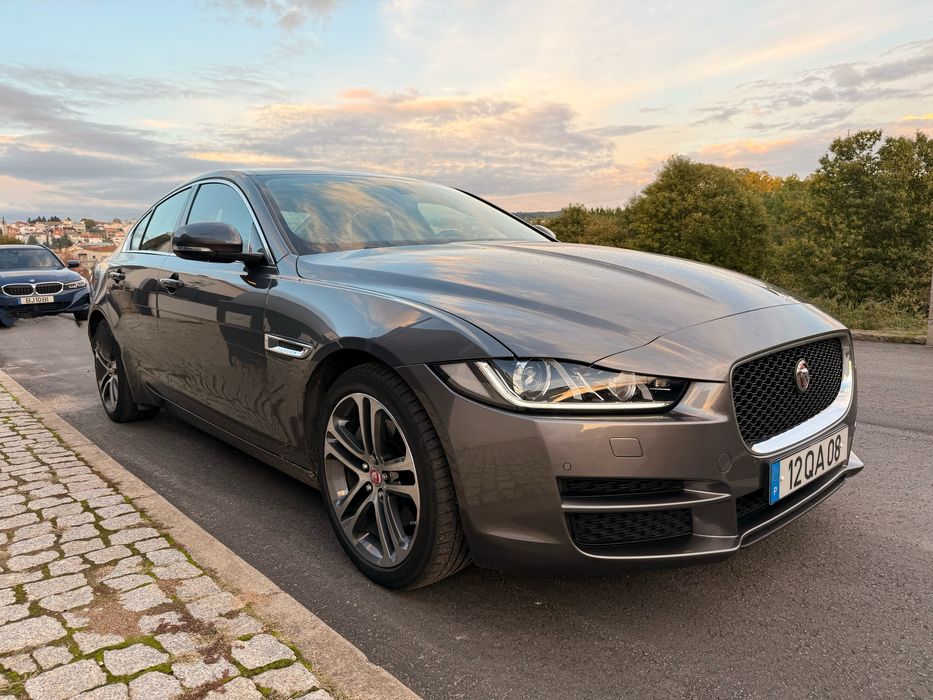 Jaguar XE 2.0d 180hp Imaculado Full Extras Automatico