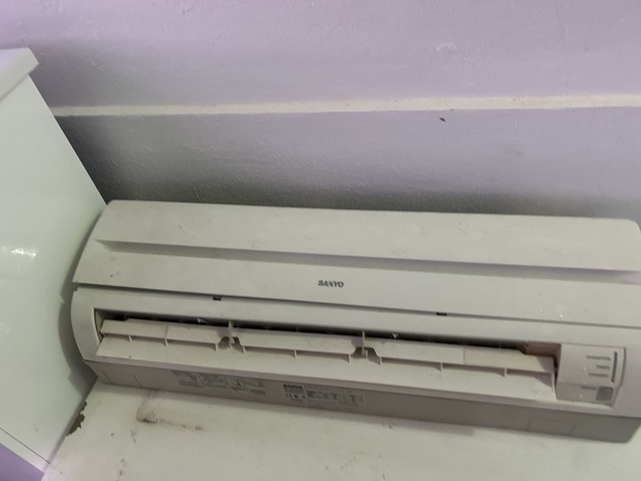 2 aparelhos de ar condicionado Sanyo