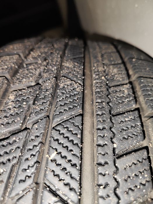 Felgi stalowe 4 x 100 z oponami 185 / 60 15 otw 54,1