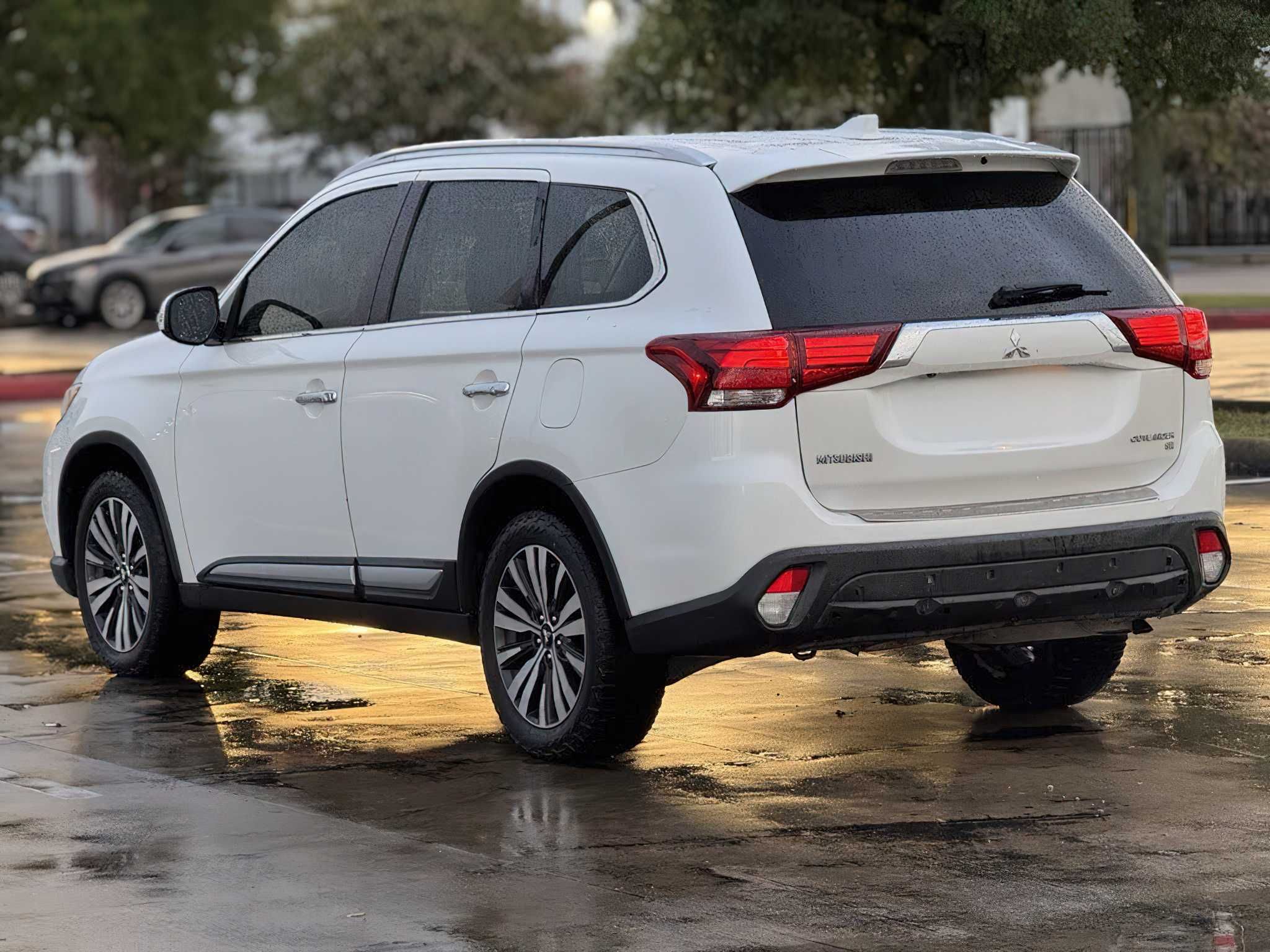 Mitsubishi Outlander Se 2019