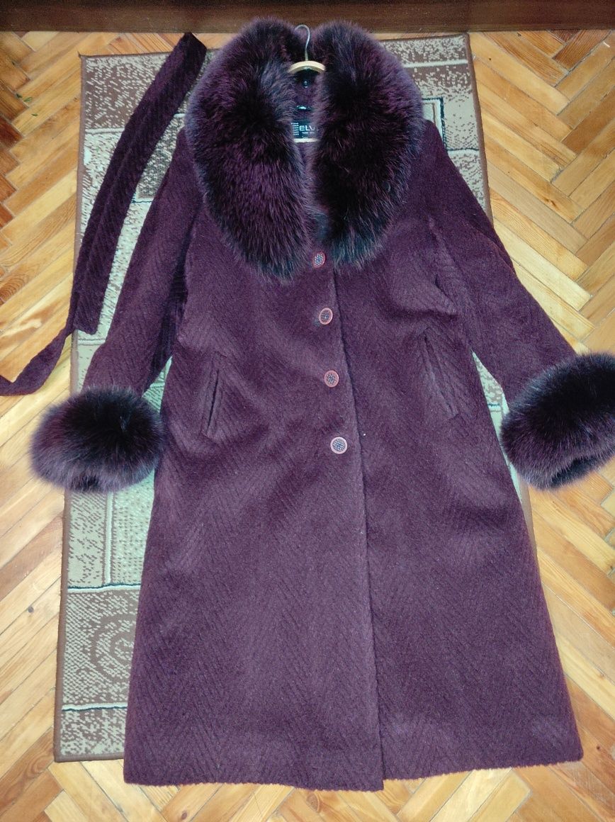 Зимове пальто жіноче з натуральним хутром,розмір 50