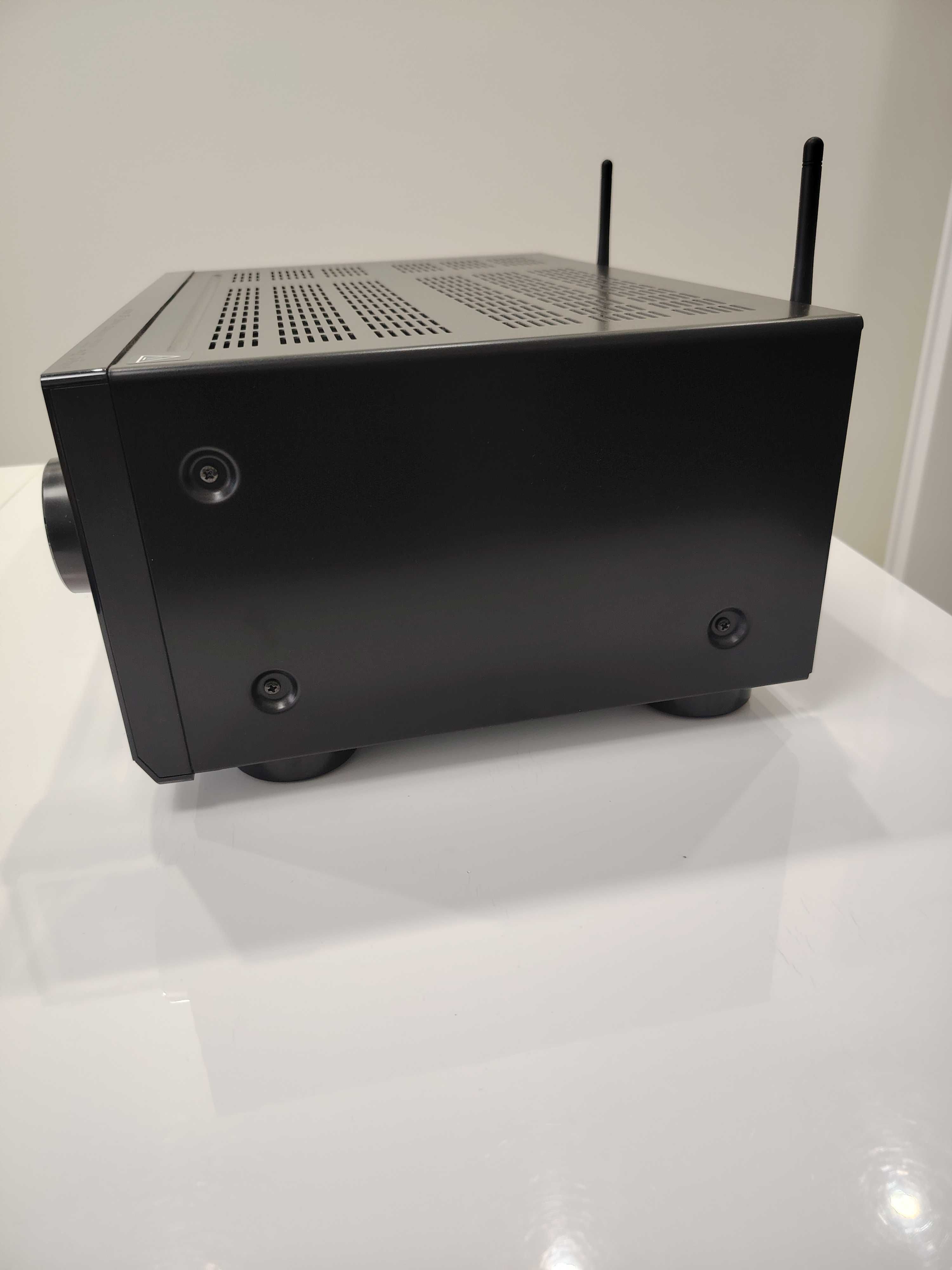 Amplituner Pioneer VSX-832