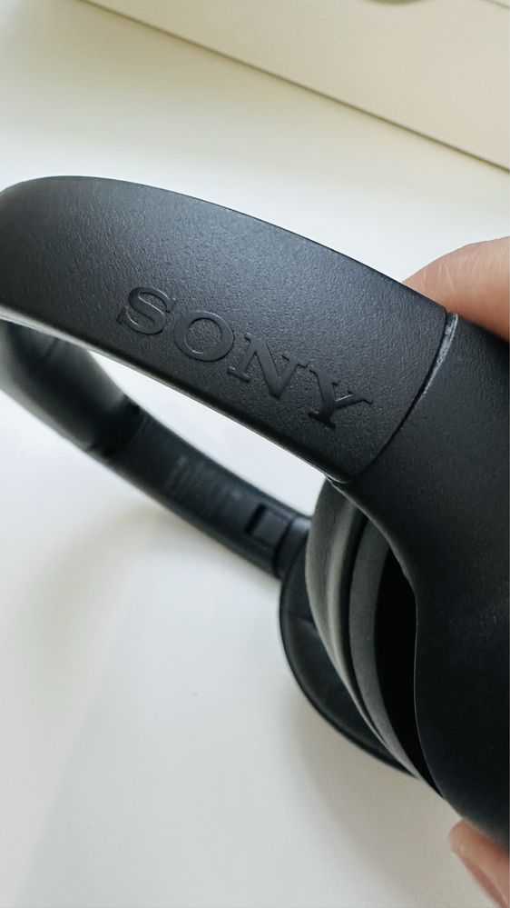 Auscultadores Sony WH-XB900N