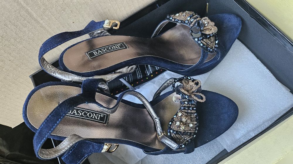 Босоніжки 38 розмір нові