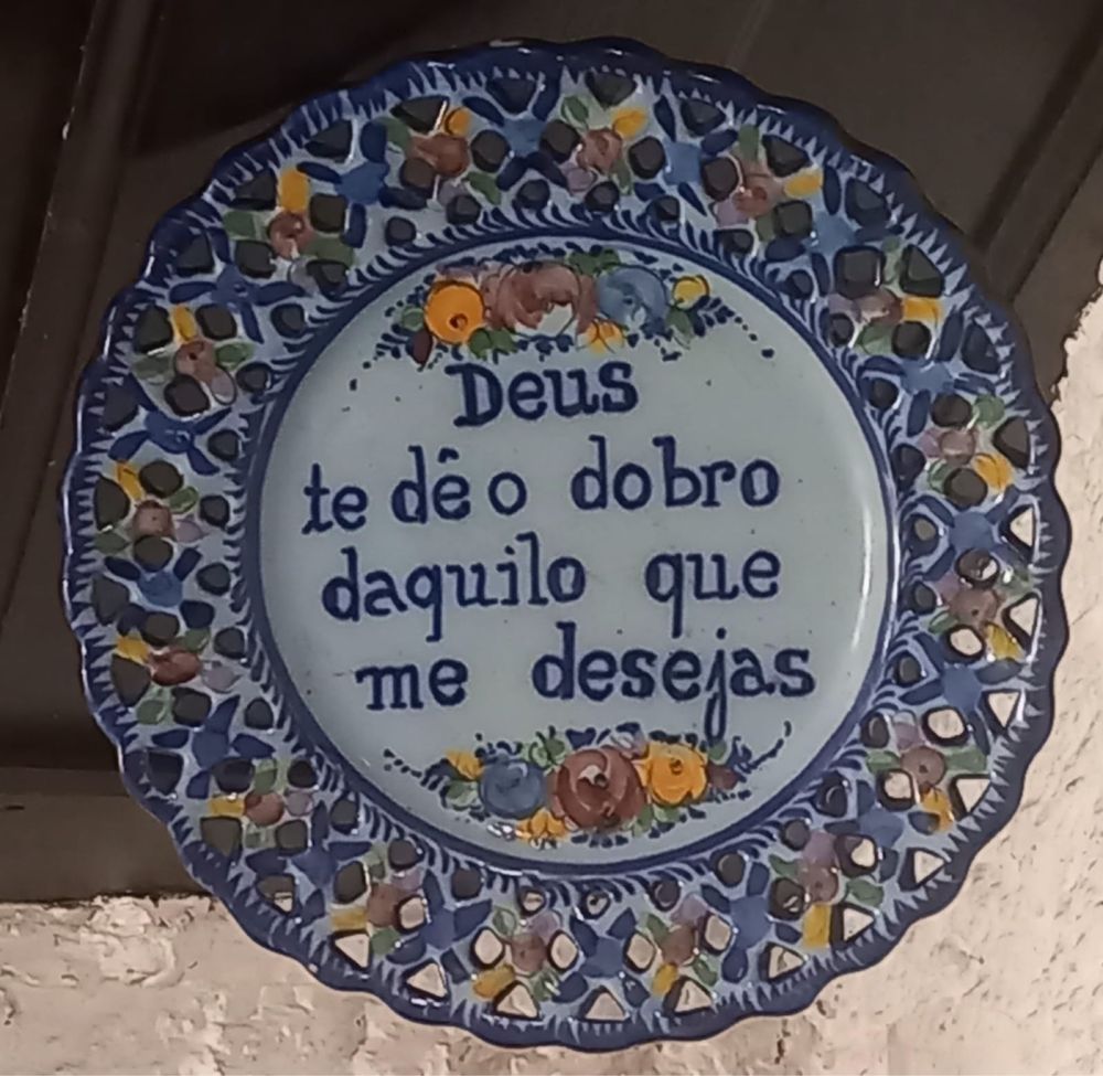 Prato rendilhado de Alcobaca “Deus te de o dobro daquilo que me deseja