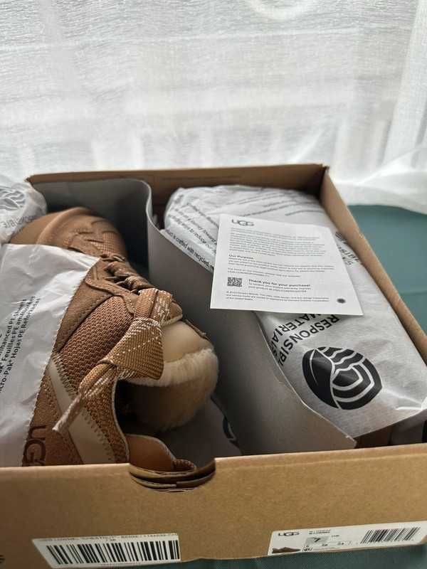 UGG Lowmel Chestnut R.39