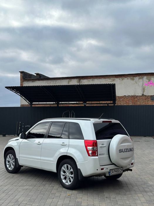 Продам Suzuki Grand Vitara 4x4 2018 Офіційна 2.4 Бензин