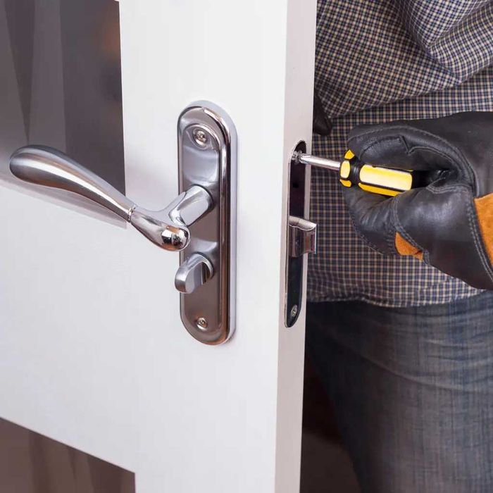 Установка и замена замков в Кривом Роге. Качественно, с гарантией