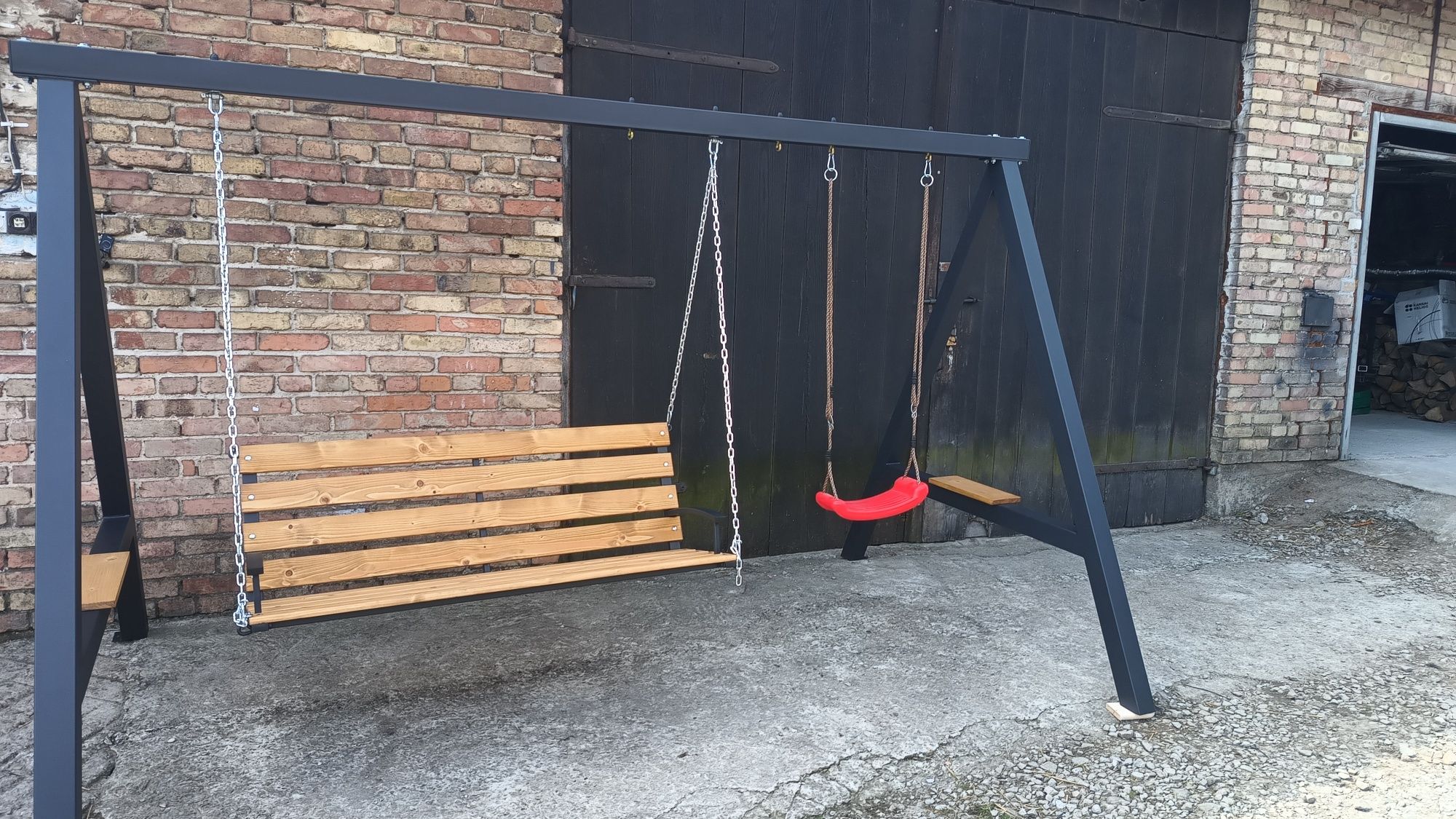 Huśtawka ogrodowa metalowa
