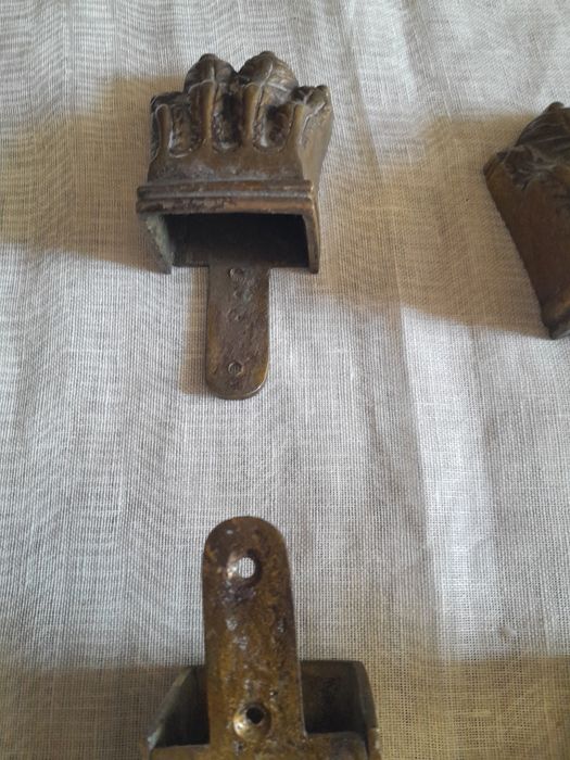 4 pés em metal para mesa