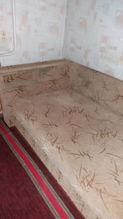 Диван Кровать с Нишей для белья Вешалка металлическая СССР Холодильник