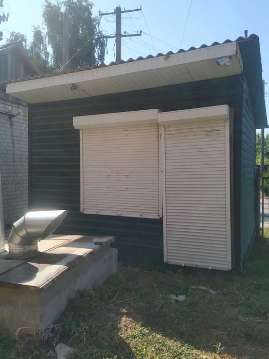 Продам  торговый киоск в самом центре г. КОЗЕЛЕЦ